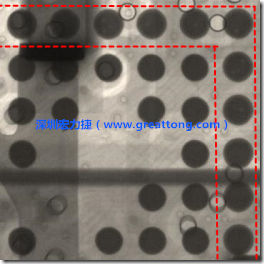 BGA錫球尺寸小于0.4mm，采用降低BGA內(nèi)圍襲球的錫膏量所得到X-Ray，稍微留意一下可以發(fā)現(xiàn)最外圈的錫量(圓的直徑)比其他內(nèi)圍的錫球上的錫量來得多一點(diǎn)點(diǎn)。也就是外圈的黑色圓形直徑比內(nèi)圈的圓形來得大一點(diǎn)點(diǎn)。