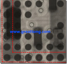BGA錫球尺寸小于0.4mm，采用降低BGA內(nèi)圍襲球的錫膏量所得到X-Ray，稍微留意一下可以發(fā)現(xiàn)最外圈的錫量(圓的直徑)比其他內(nèi)圍的錫球上的錫量來得多一點(diǎn)點(diǎn)。也就是外圈的黑色圓形直徑比內(nèi)圈的圓形來得大一點(diǎn)點(diǎn)。