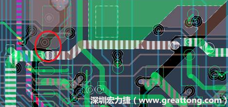 慢慢確認(rèn)CAF發(fā)生的位置后，可以配合Gerber查看PCB的結(jié)構(gòu)是否有通孔太近或是線路太近的問題。
