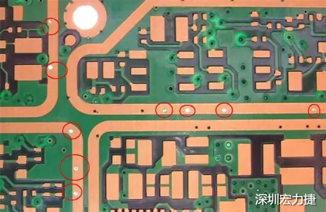 防止PCB過波峰焊時錫從導(dǎo)通孔貫穿元件面造成短路；特別是我們把過孔放在BGA焊盤上時，就必須先做塞孔，再鍍金處理，便于BGA的焊接。