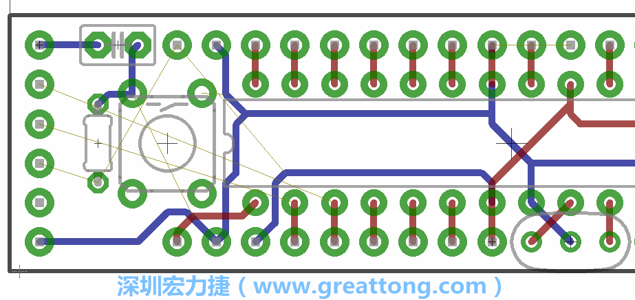 4.1. 把剩下的元件移動到電路板工作區(qū)上。