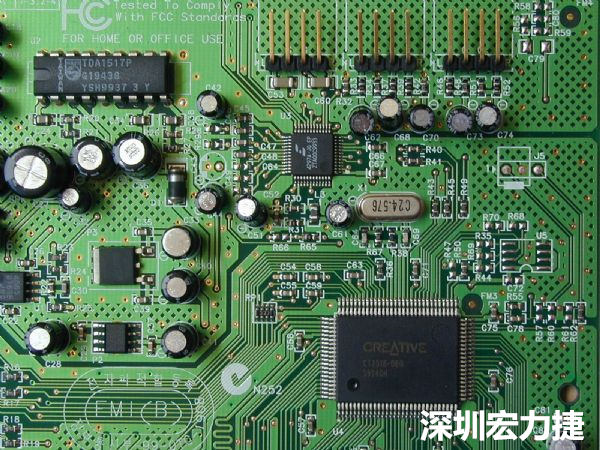 針對(duì)PCB區(qū)塊產(chǎn)生的EMI干擾問題，可使用EMI改善對(duì)策元件重點(diǎn)改善。