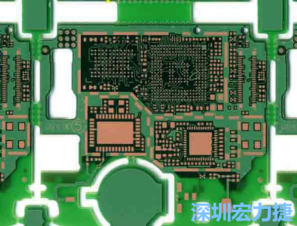 在產(chǎn)品極度要求小型化設(shè)計時，可利用HDI板材壓縮主板面積，同時具減輕重量優(yōu)點。