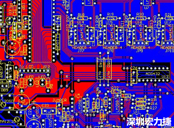 一般產(chǎn)品的PCB設計，多數(shù)先決定元件布局，再進行線路連接，于元件位置就先改善干擾問題，再從線路細節(jié)著手改善產(chǎn)品。