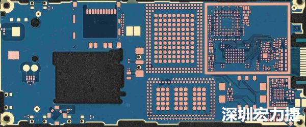手機可用的PCB空間相當小，而1片式的設計是節(jié)省成本的作法，如何做到區(qū)隔不同子系統(tǒng)、降低雜訊干擾，是設計關(guān)鍵。