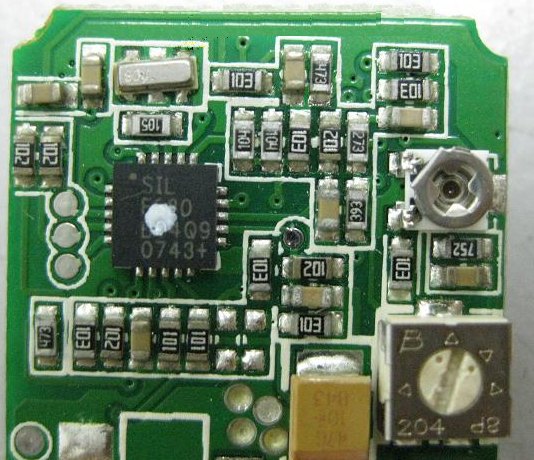 PCBA加工IC元件主要分為DIP及SMD兩大類，DIP 插件的IC，SMD (Surface Mount Device) 表面貼裝元件。