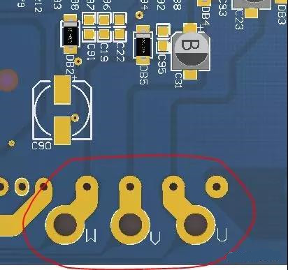 PCB設(shè)計(jì)不僅可以將PCB實(shí)現(xiàn)為即插即用的插件，而且可以增加焊料的厚度以達(dá)到過(guò)大電流的目的。